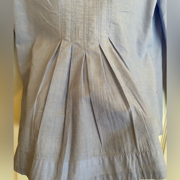Banana Republic 100% cotton ruffle button down blouse. X-small. Ruched details - Picture 8 of 8